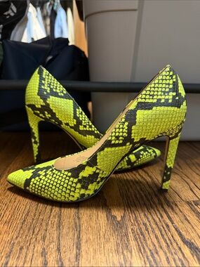 Neon Yellow/Green Snake-Print Pointed Toe Stiletto Pumps
